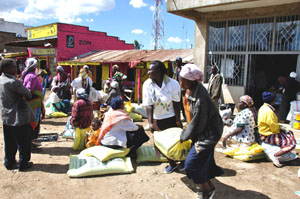 Markt in Eldoret, der Unruhe-Region im Rift Valley in Kenya. Bildreferenz: KE_170RedCrossEldoret