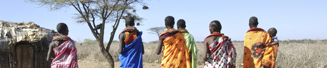 Samburu-Frauen im Nationalpark in Kenya | Samburu-Village-women in the National Park in Kenya's. © GMC/Gerd Müller