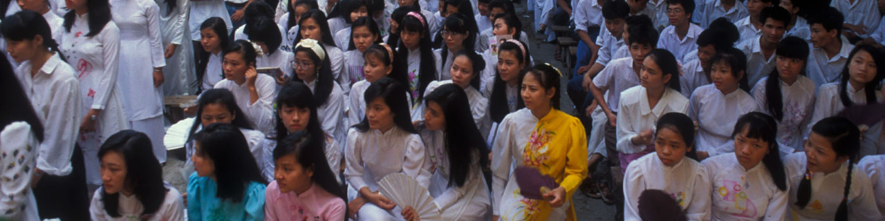 Vietnam: Hanoi Schoolgirls 44